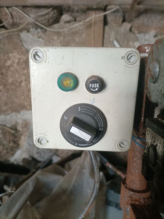 Maquina de timbrar a funcionar bem.