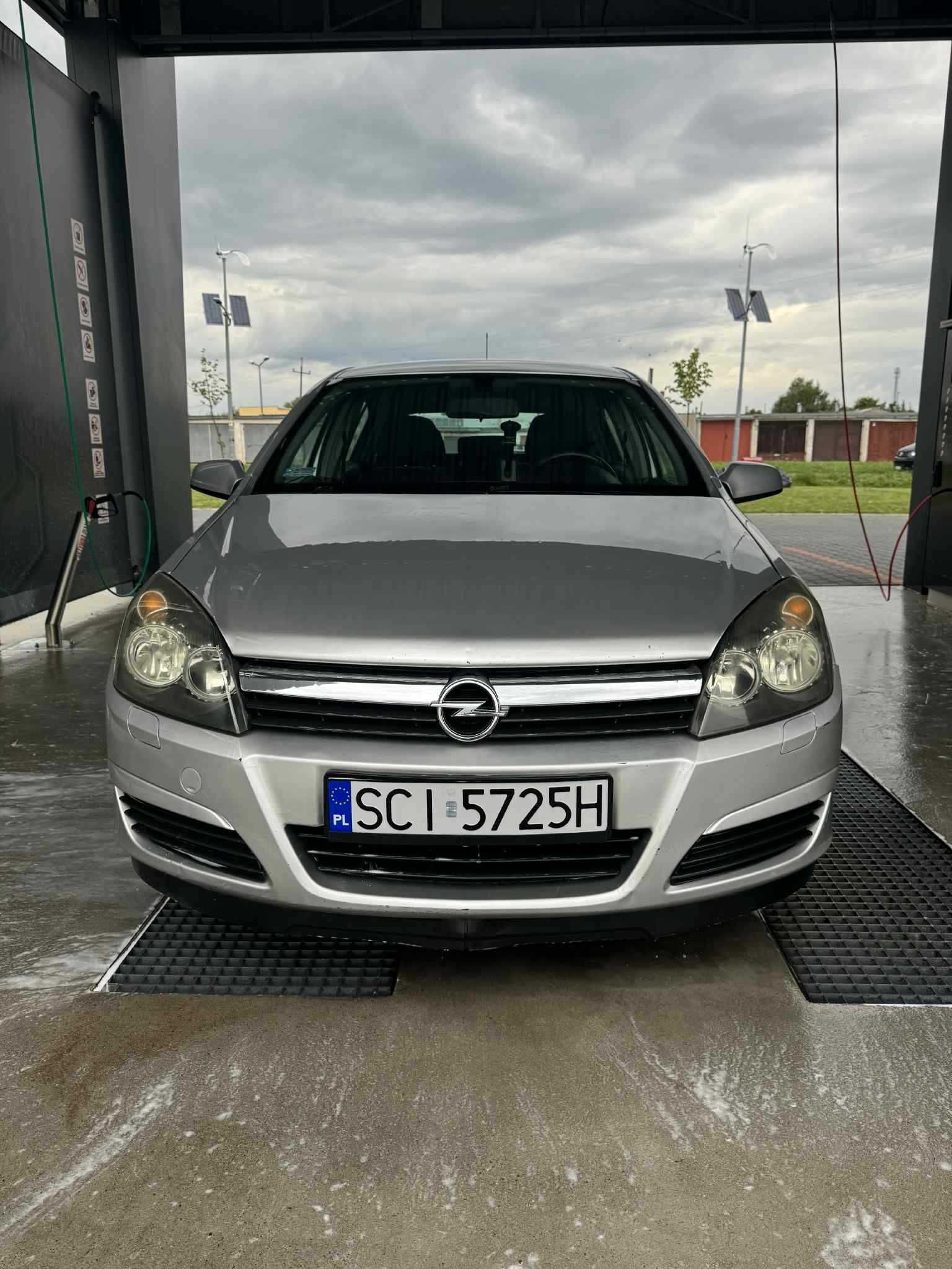 Opel Astra H 1.6 Hatchback