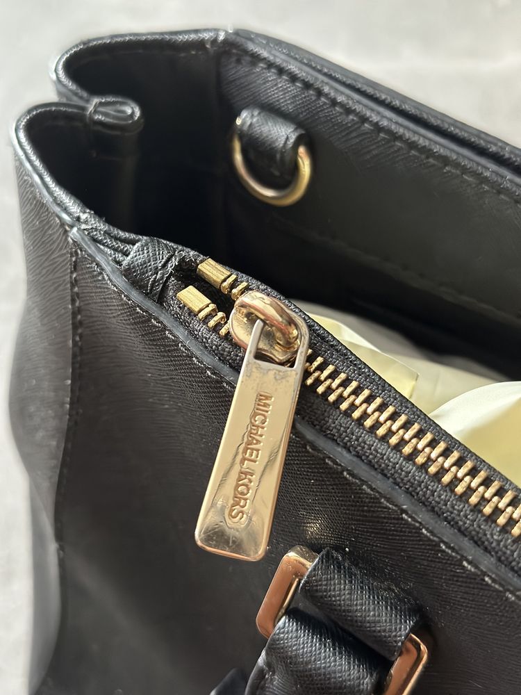 Продам сумку Michael Kors оригінал