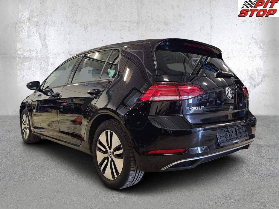 Volkswagen Golf 2016p з Європи