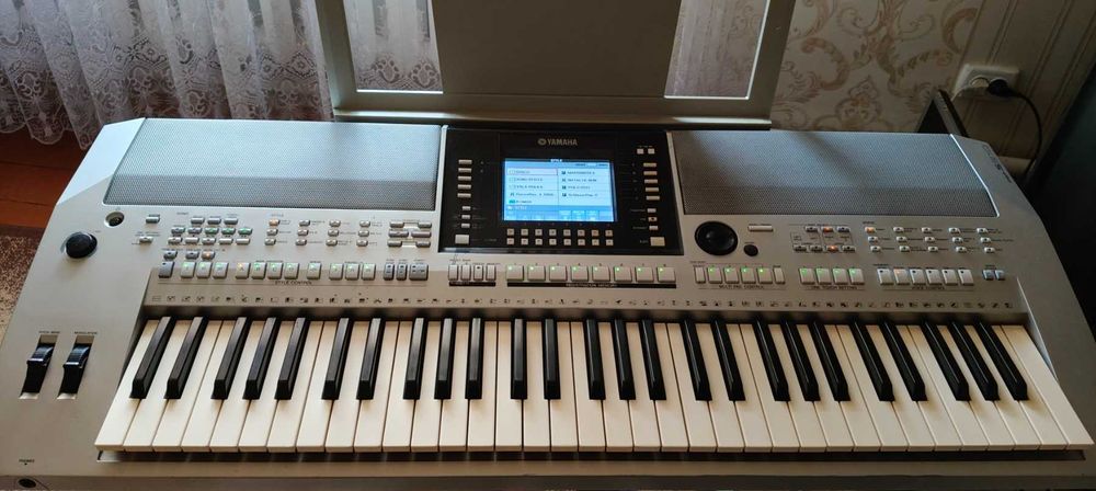 Робоча станція  синтезатор Yamaha PSR S910 (обмін)