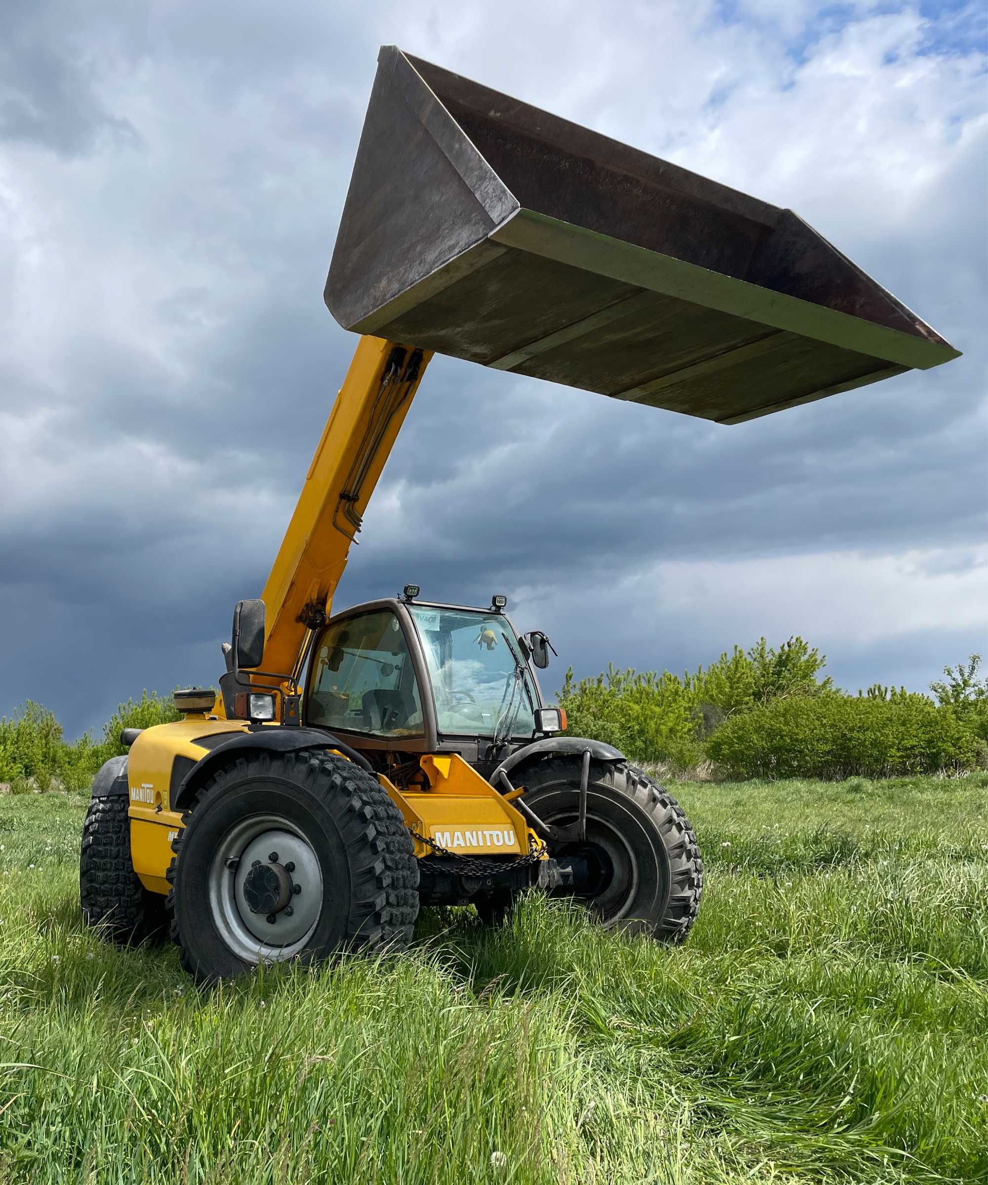 Оренда навантажувача Manitou , Маніту - телескопічний навантажувач
