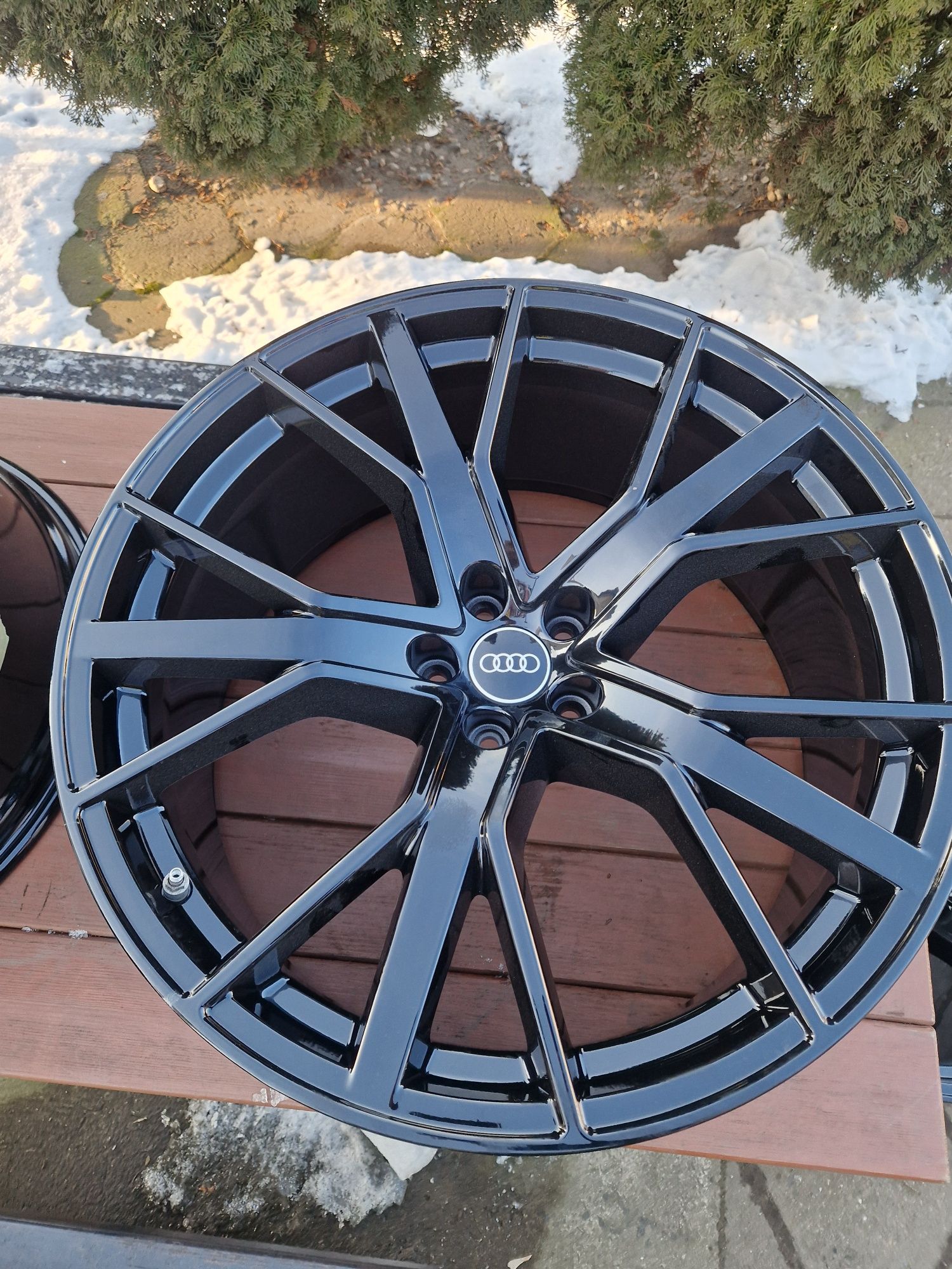 Oryginalne Felgi Audi Q8 SQ8 RSQ8 S-line 22 cale 4M8