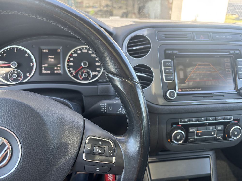 VW TIGUAN 2,0tdi  xenon , 4 motion kamera , bezwypadkowy webasto led