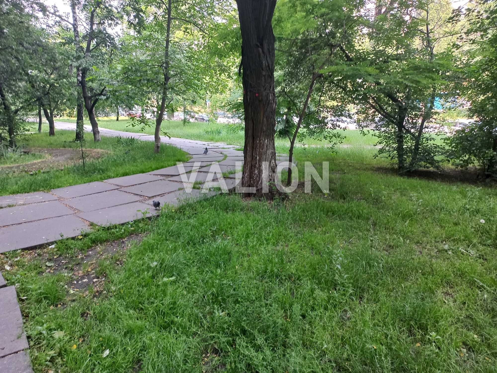 Без % Продаж 5-кім. кв. вул Васильківська 38, поруч метро, Максимовича