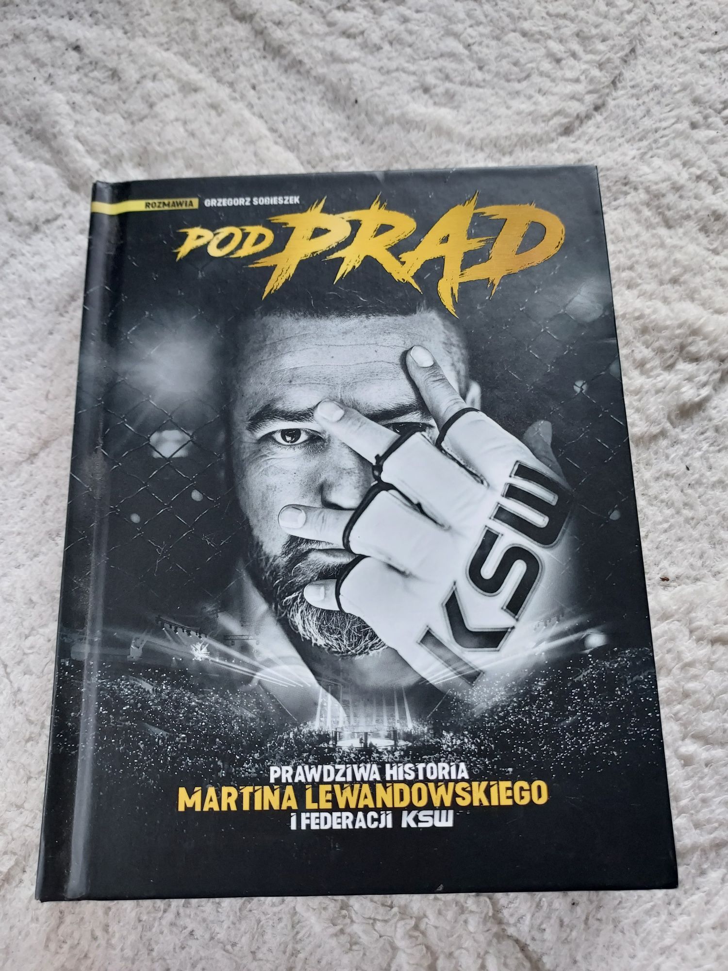 Pod prąd KSW książka