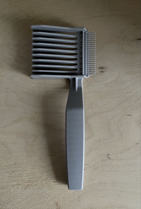 Гребінець для стрижки волосся