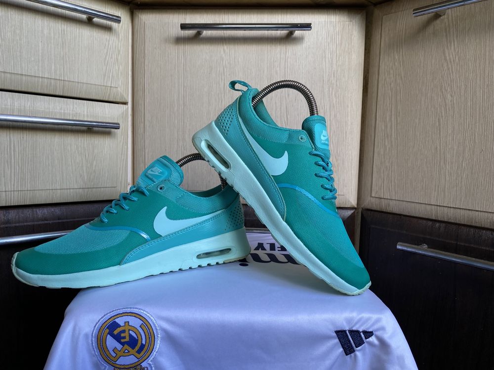 Женские кроссовки NIKE Wmns AIR MAX Thea