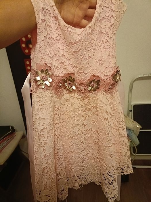 Vestido em malha e chiffon