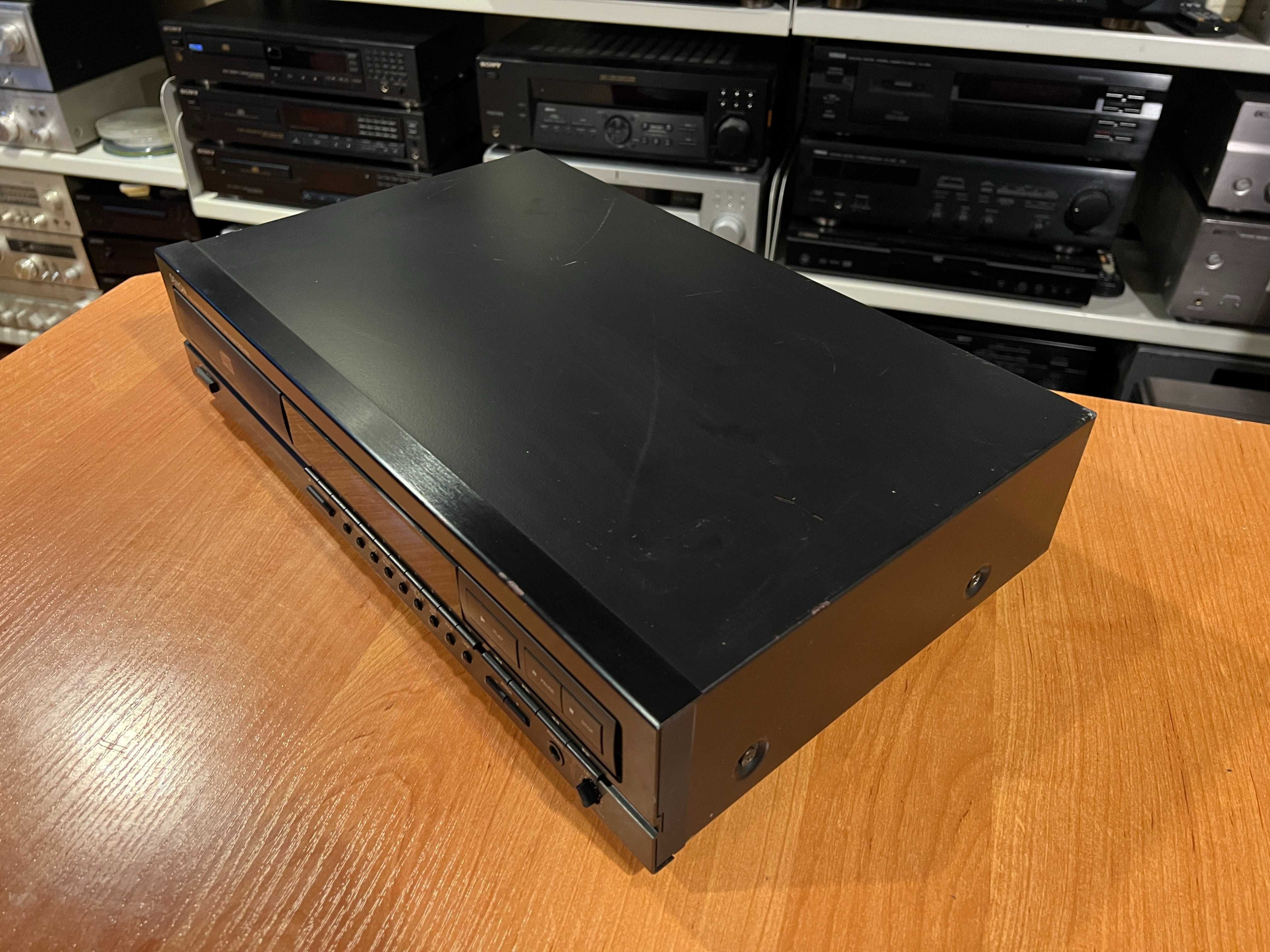 Odtwarzacz płyt CD Denon DCD-860