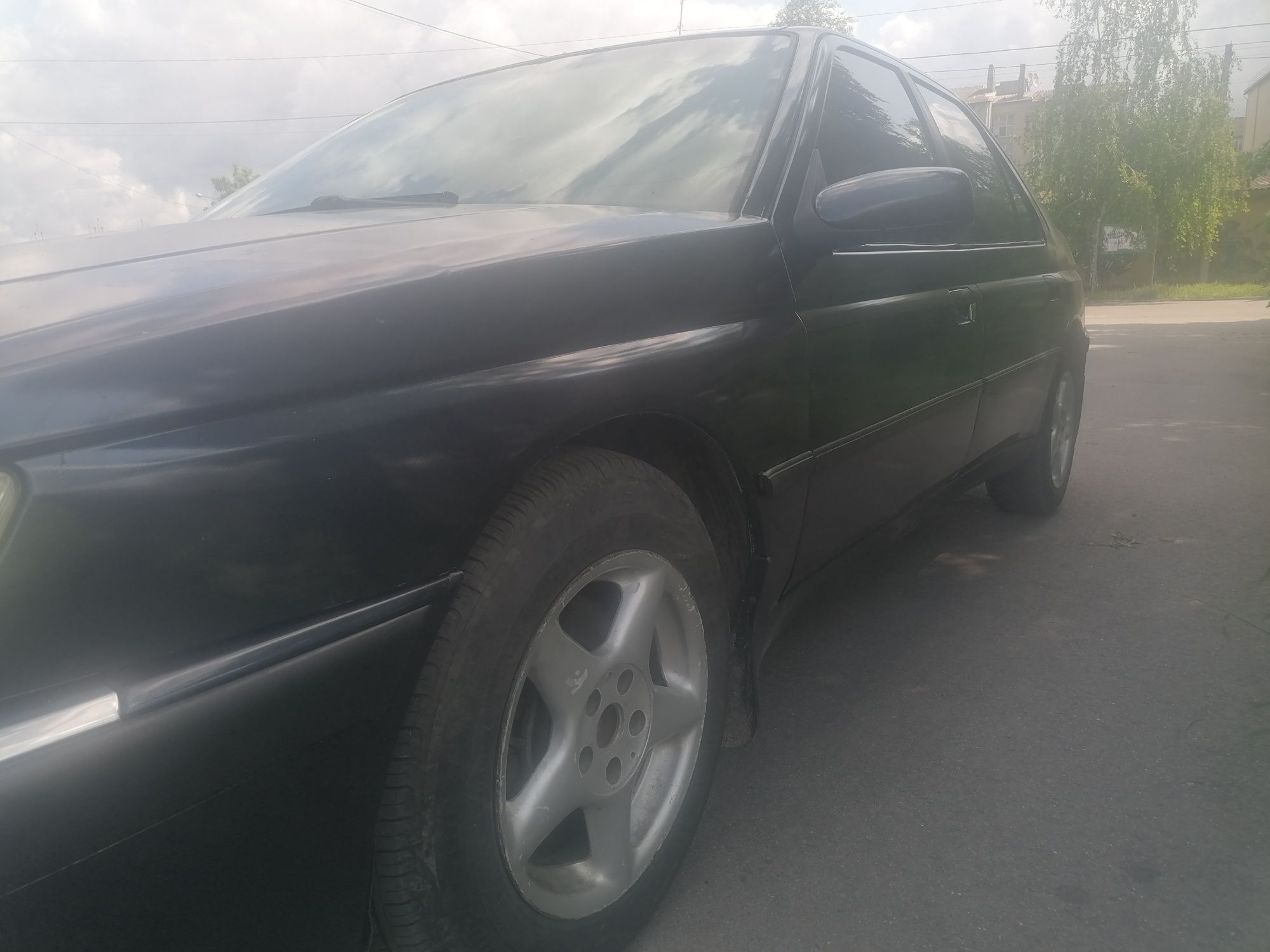 Продам Peugeot 605