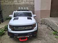 Дитячий електромобіль Ford Long