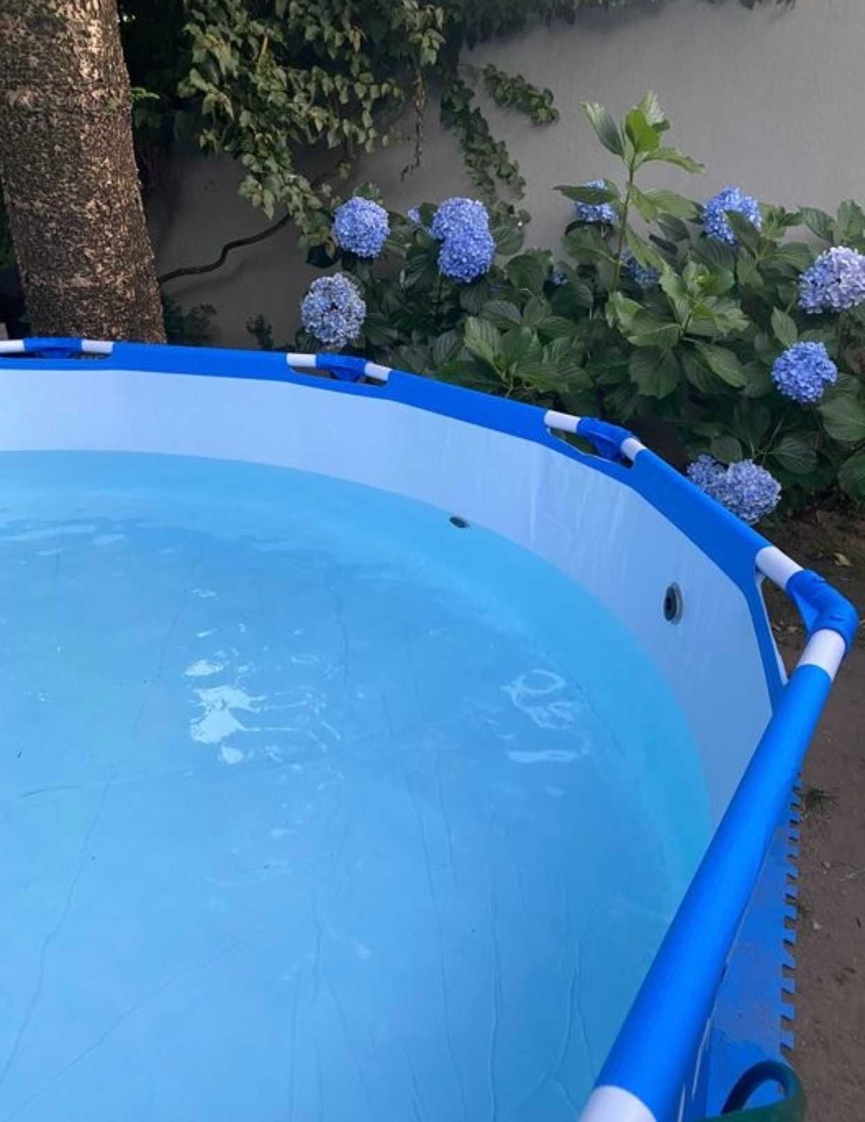 Piscina INTEX - Com filtro, bomba e cobertura