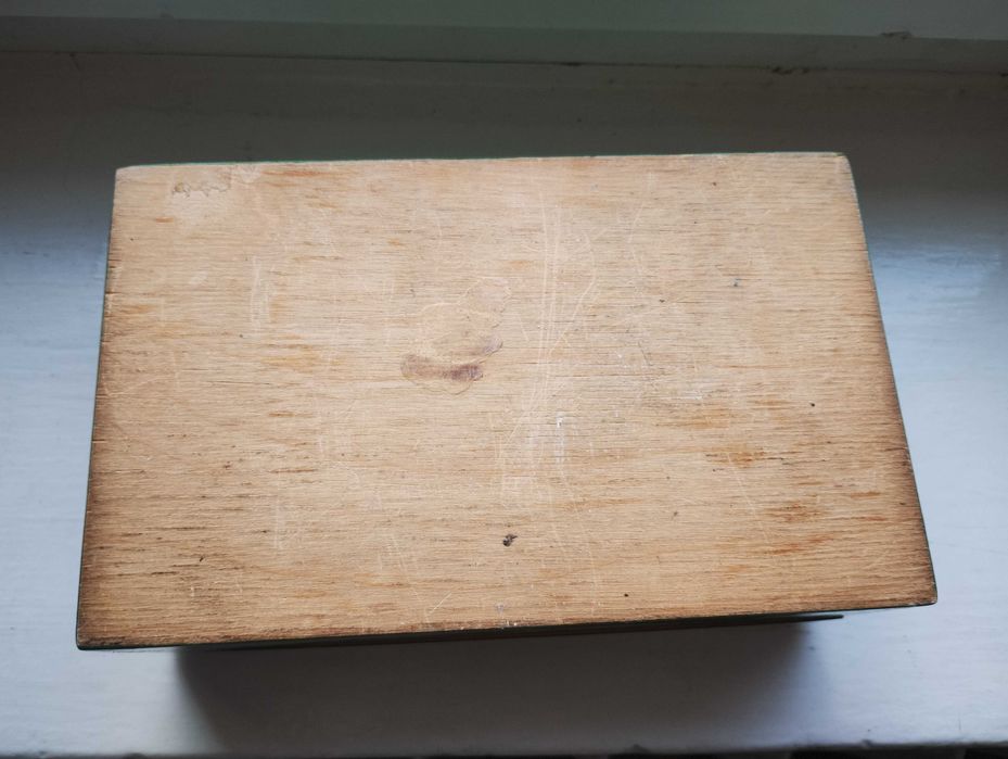 Szkatułka, pudełko, skrytka na biżuterię