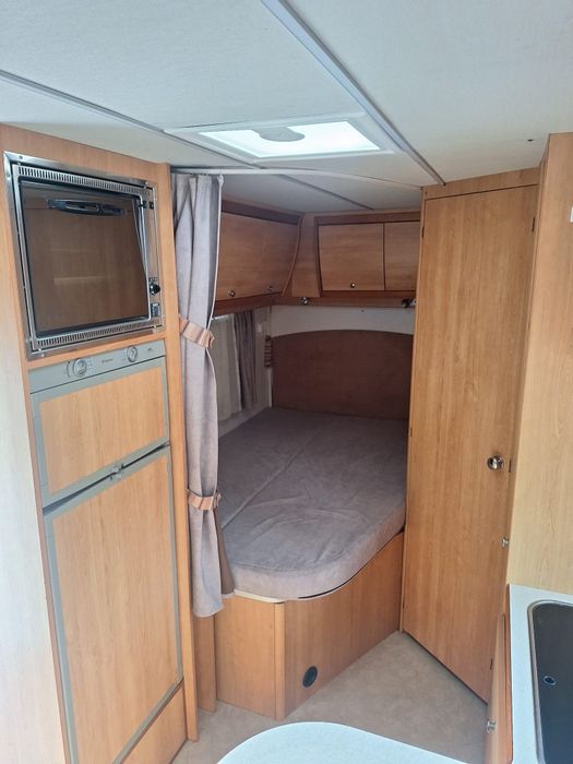 Autocaravana Laika Ford Transit – Pronta para Aventuras!