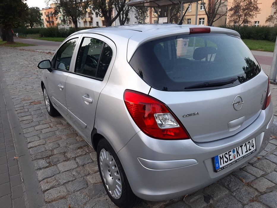 Opel corsa 1.2 benzyna rok 2007