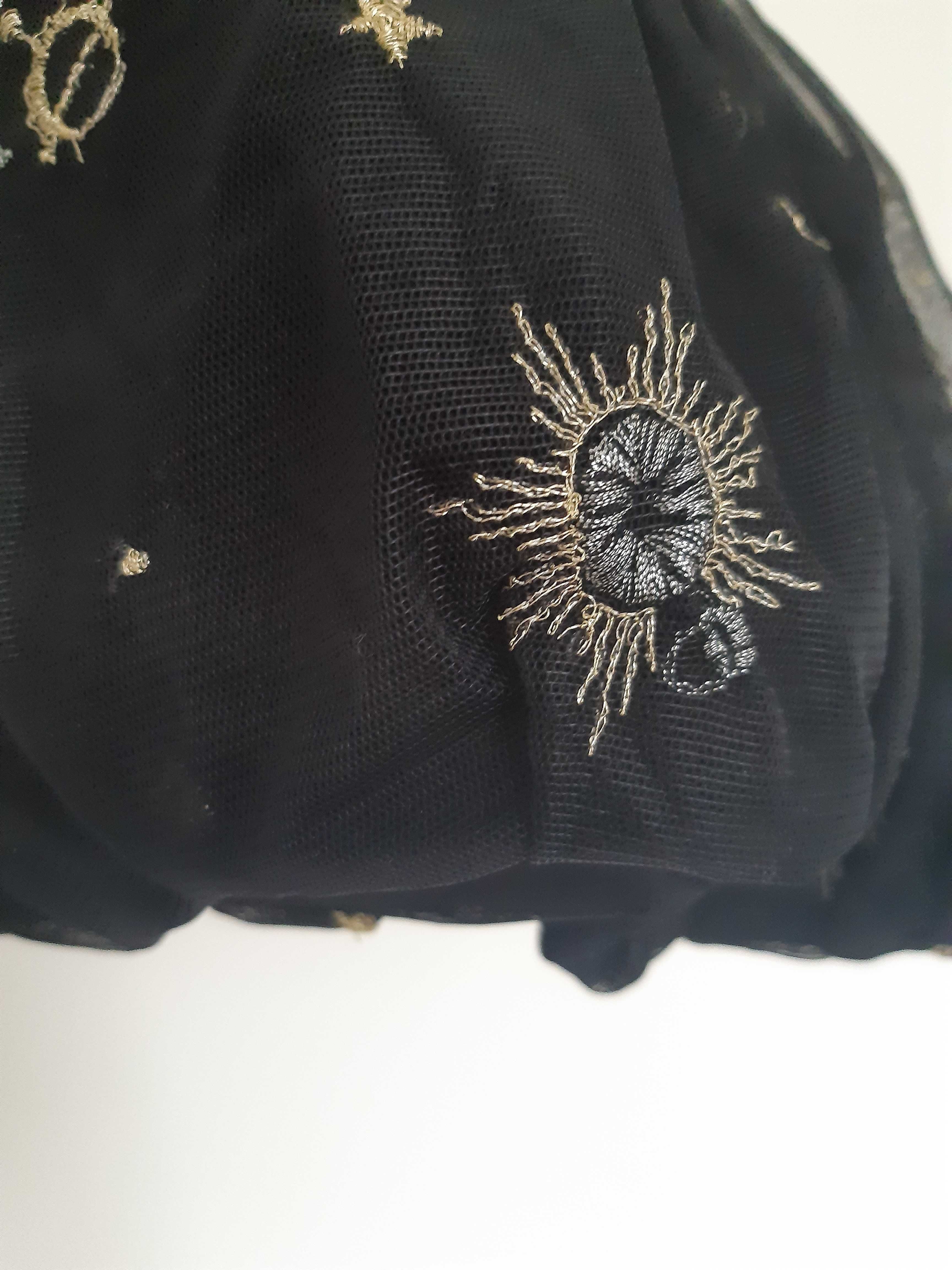 Pinko tiulowa spódnica z kosmicznym haftem, tzw. bomberka