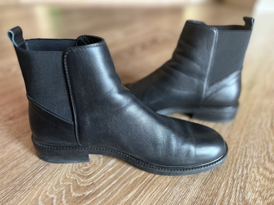 Ботинки жіночі шкіряні в ідеальному стані