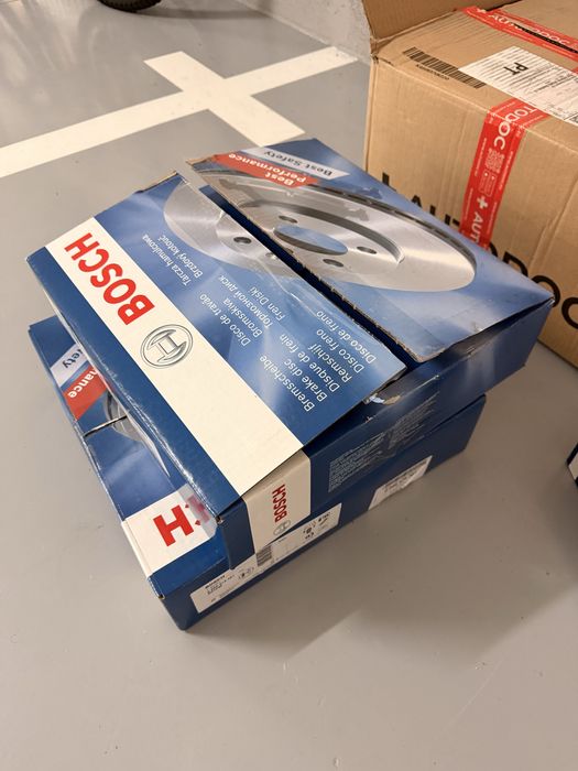 Discos e Pastilhas BOSCH NOVAS BMW F30/F31/F34/F32/F33/F36/X1/X3