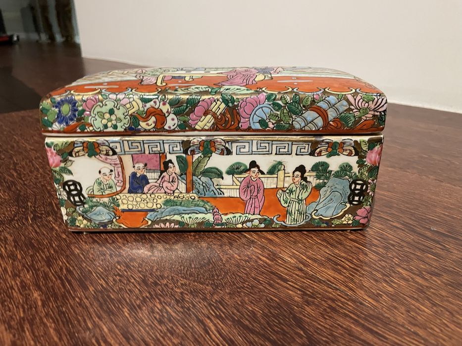 Caixa antiga chinesa