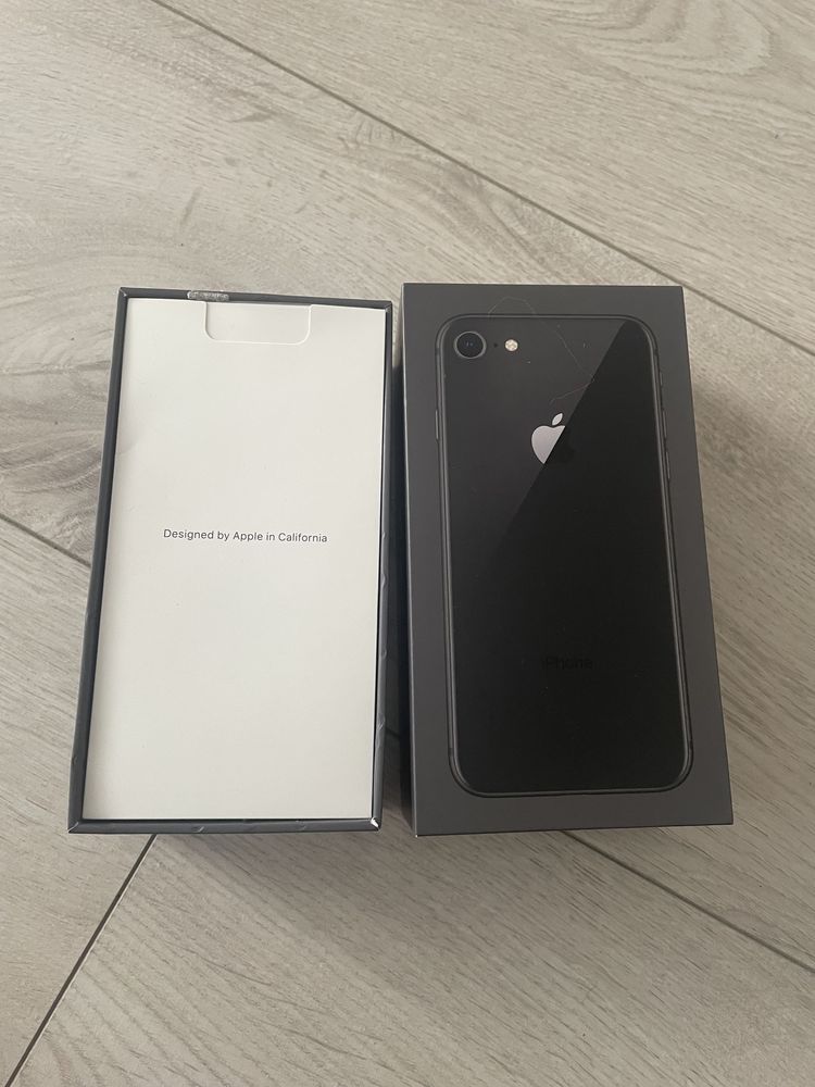 Pudelko opakowanie od iphone 8 + naklejka