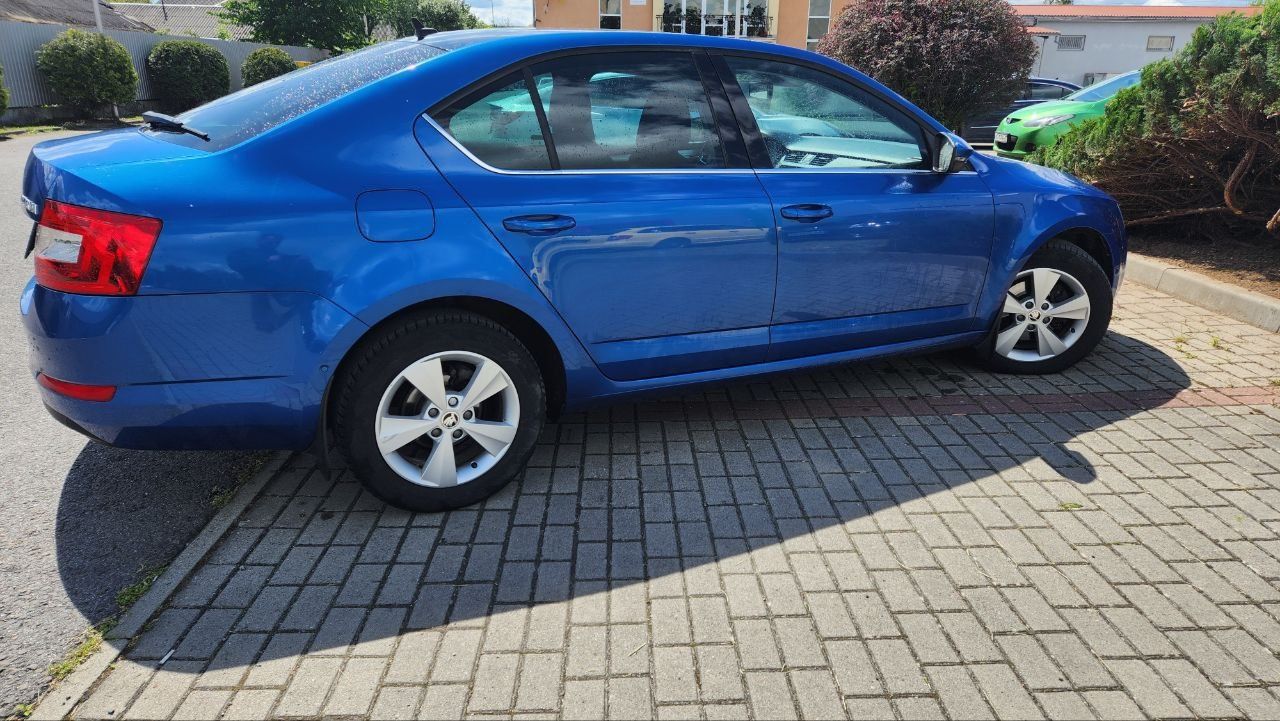 Skoda oktavia A7 седан  2014