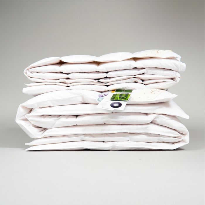 Kołdra AMZ DREAM wiosenna puch 90% 135x200cm Kremowy