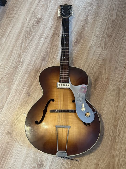 Gitara elektryczna elektroakustyczna jazzowa hofner