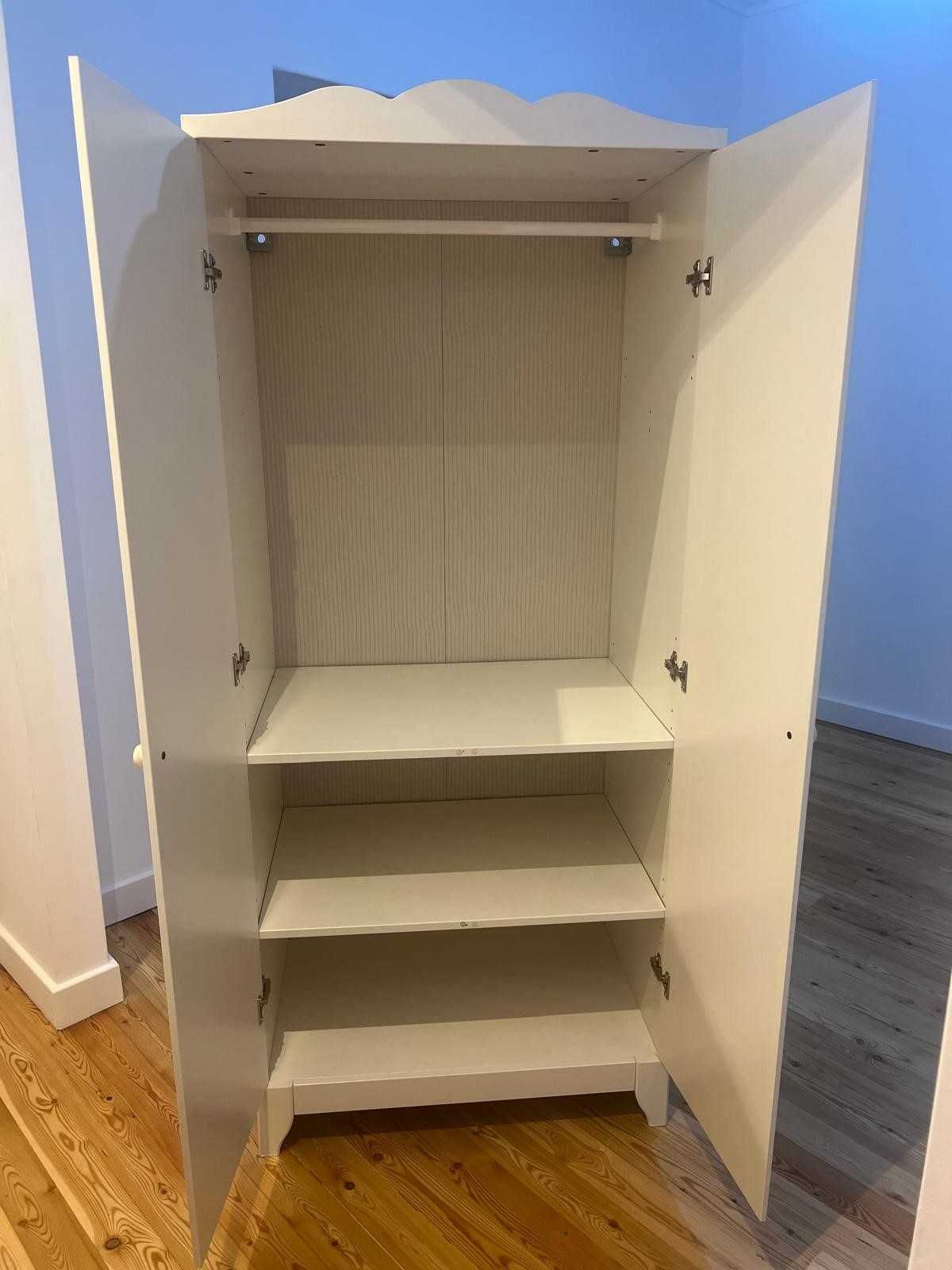 Roupeiro criança ikea