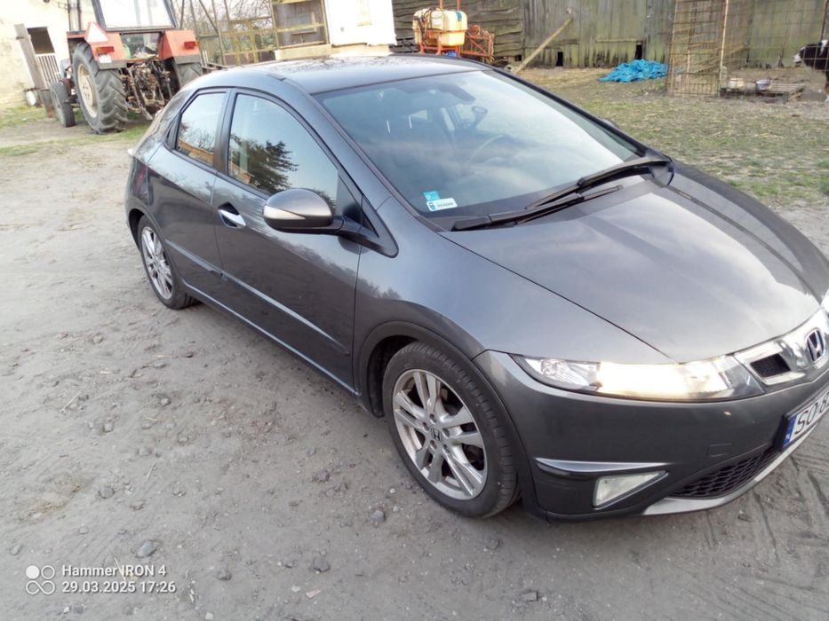 Honda Civic viii salon PL 2kpl kół