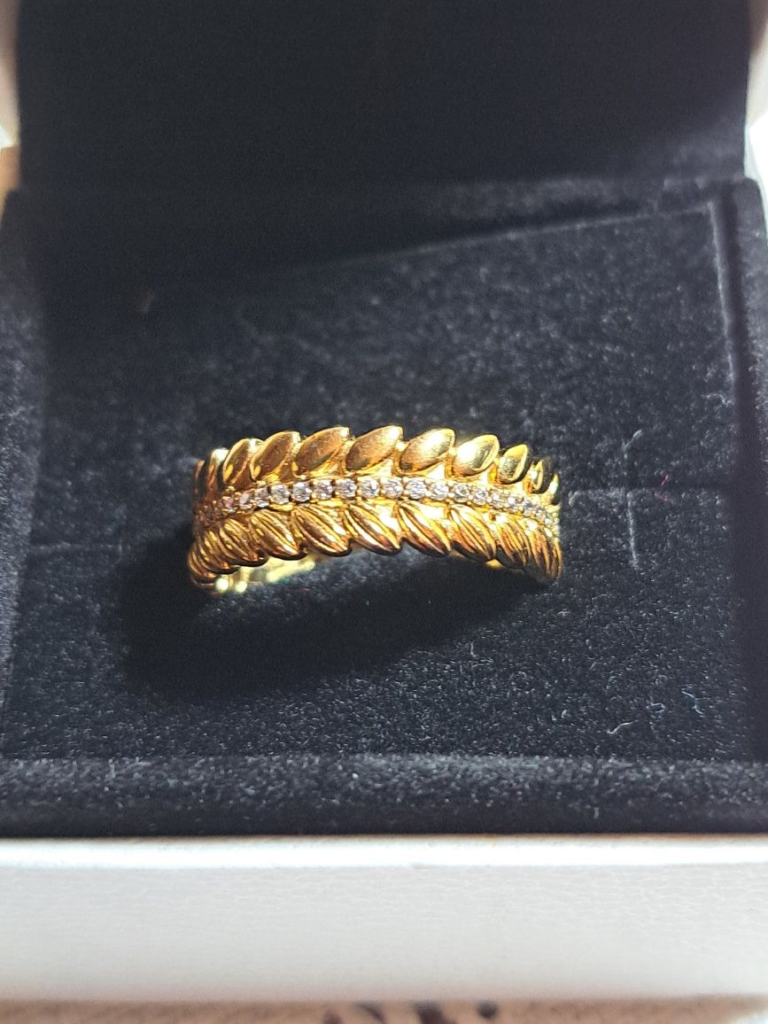 Anel da Pandora dourado