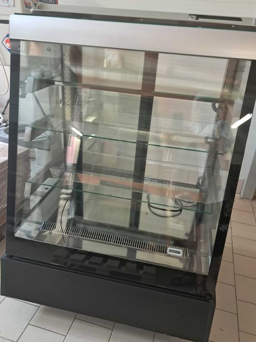 Sprzedam witrynę cukierniczą Italia Futuro_95