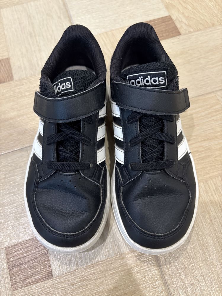 Оригінальні дитячі Adidas!