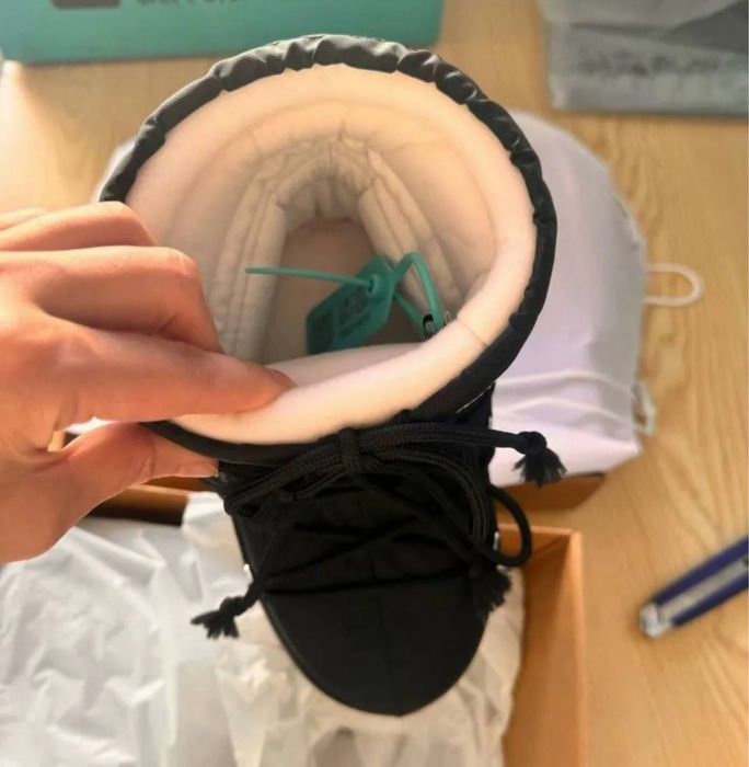 Жіночі MOON BOOT ботинки боты