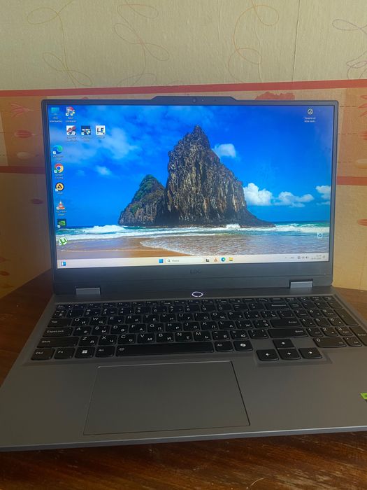 Продаж ноутбука стан нового