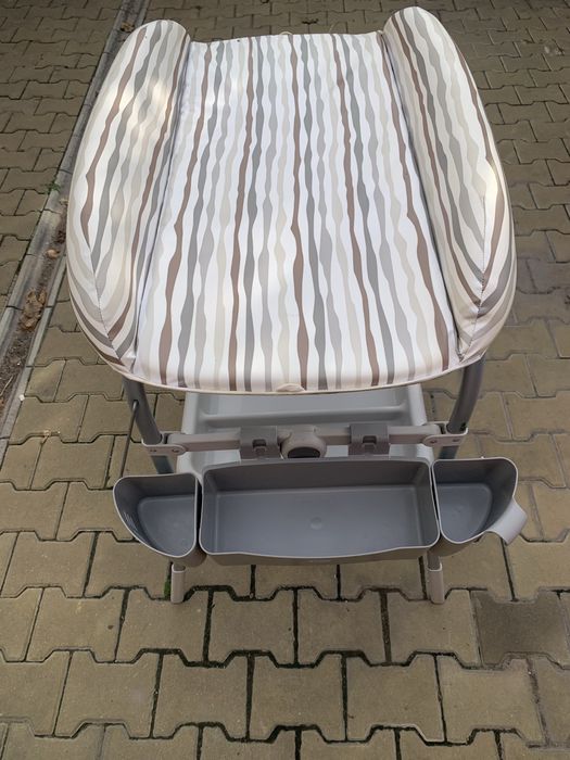 Пеленальний столий з ванночкою Chicco