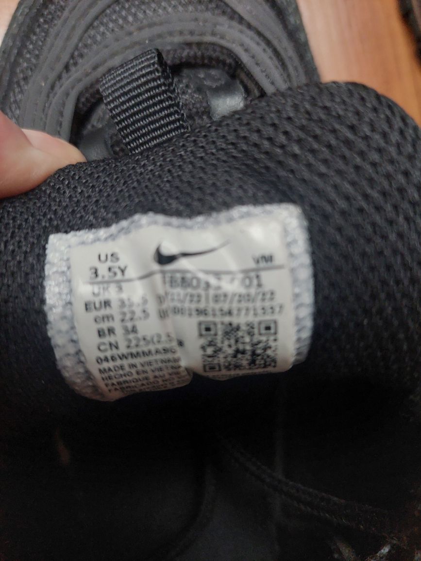 Buty chłopięce Nike roz. 35,5