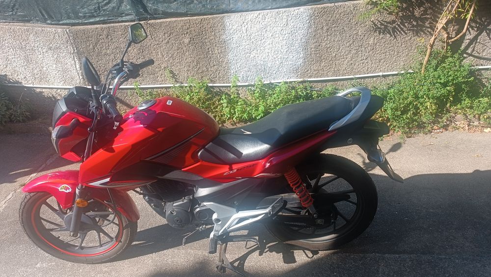 Honda cb125f de 2016