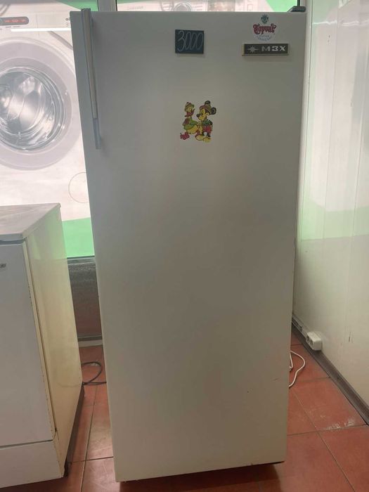 Холодильник полностью рабочий, обслуженный