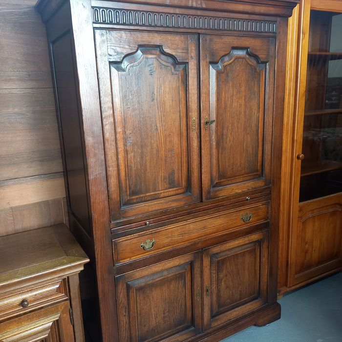 Meble holenderskie i belgijskie