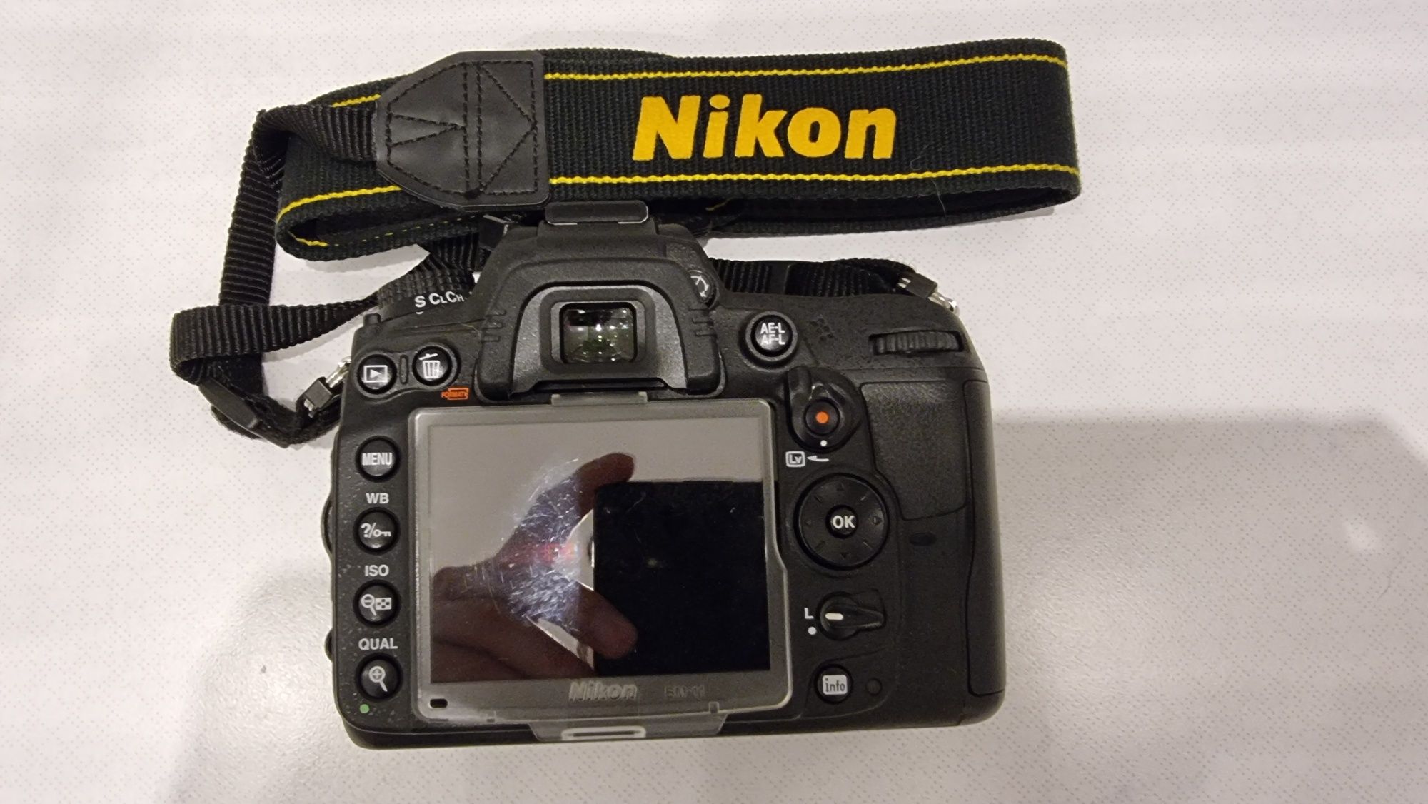 Продам фотоапарат Nikon D7000 body (без об'єктиву)