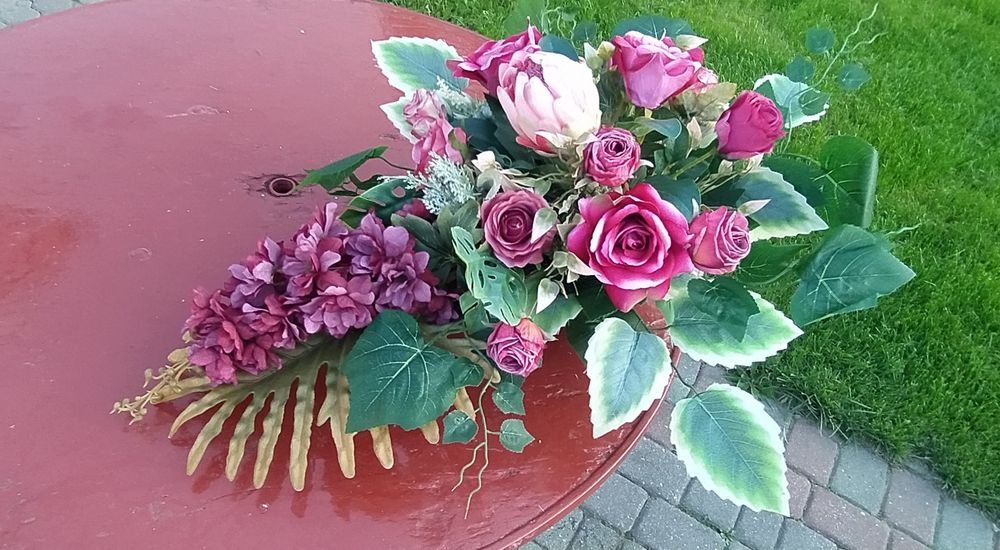 Wiązanki na cmentarz, Kompozycje Kwiatowe na grób, Stroik na cmentarz