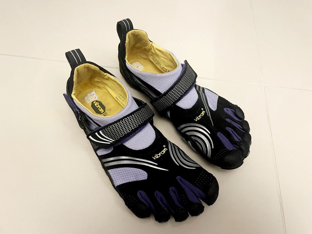 Vibram Fivefingers buty do biegania boso damskie 39
Rozmiar:39