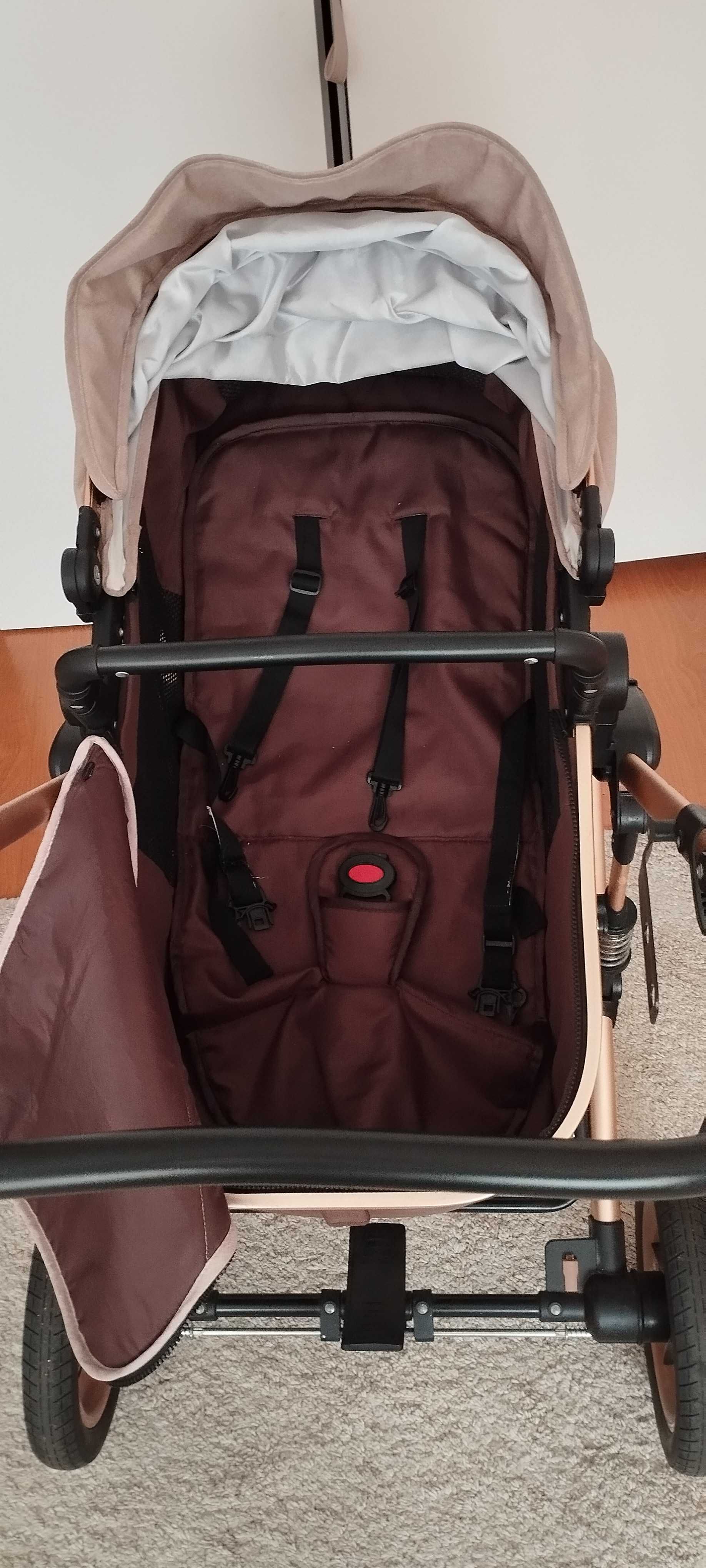 Carrinho de passeio que transforma em alcofa