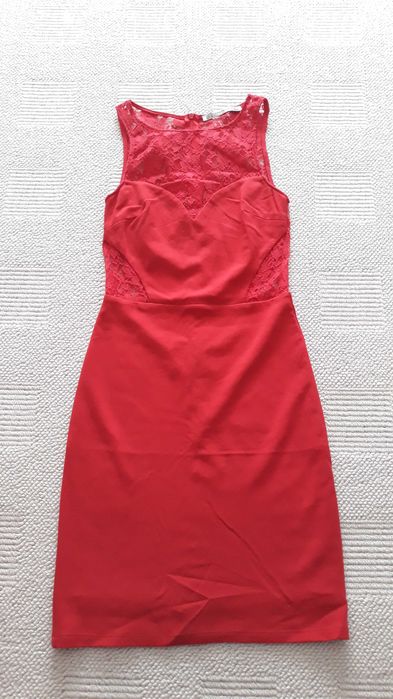 Vestido de renda vermelho