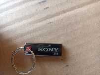 Флешка - накопичувач Sony