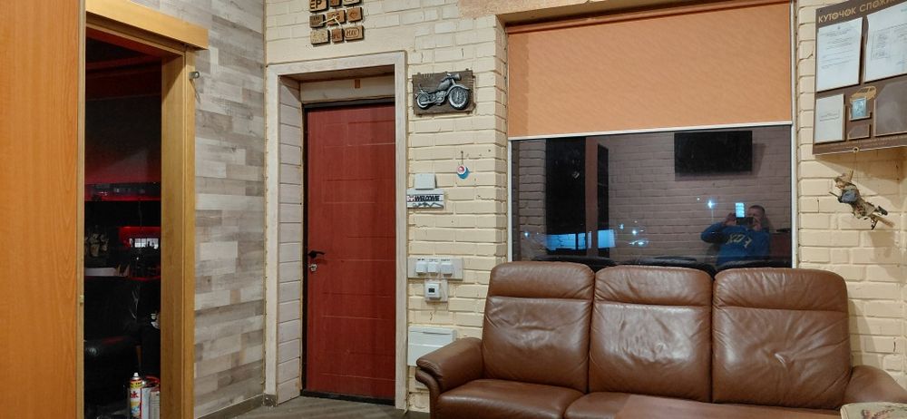 Оренда офісу з усіма зручностями з стоянкою і піднавісом