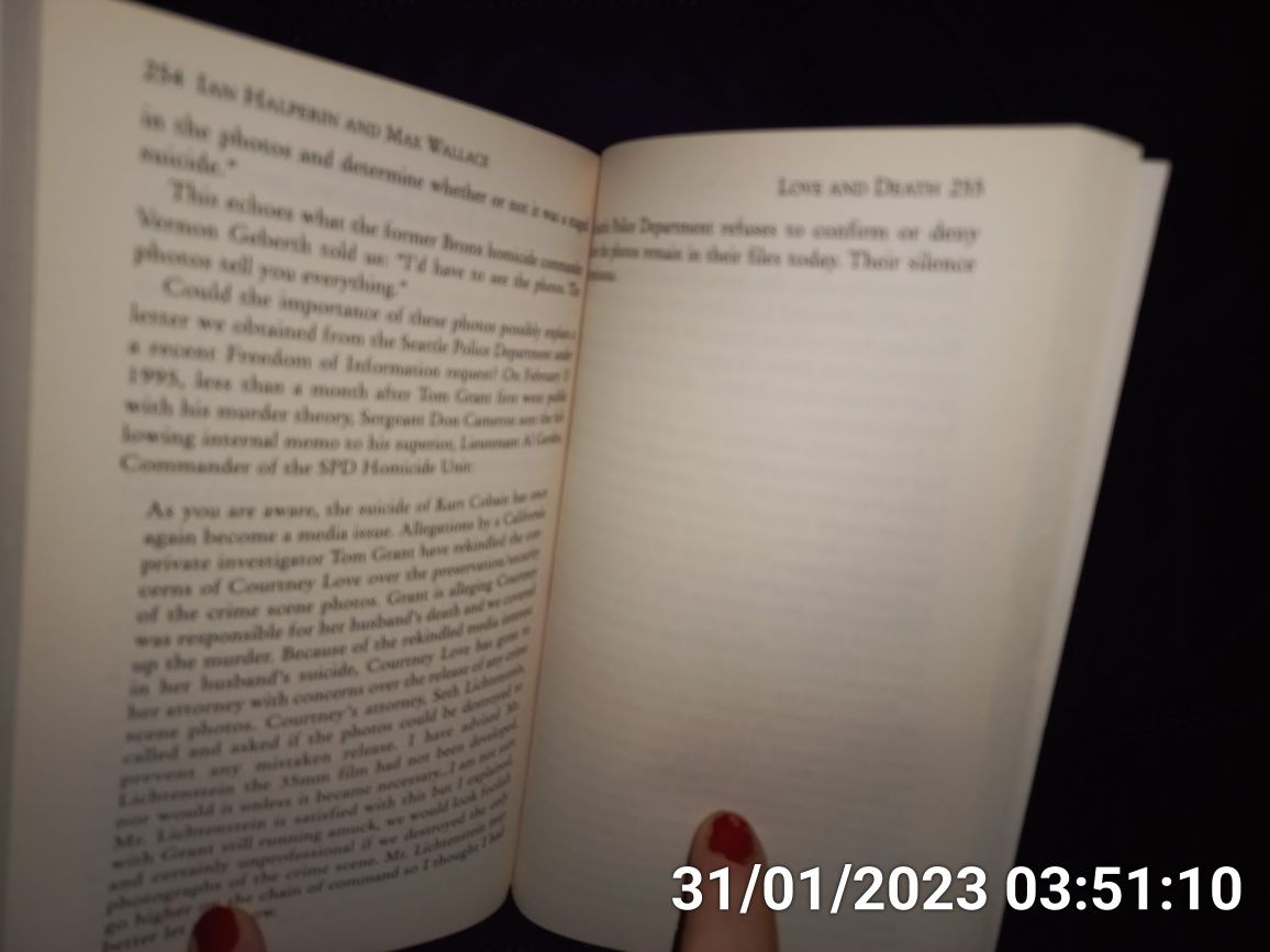 Книга английский Куртка Кобейн love&death max Wallace Cobain