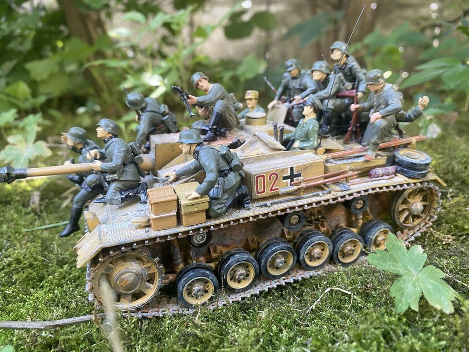 Танк сау StuG.IIl Ausf.F w/7.5cm у масштабі 1:35