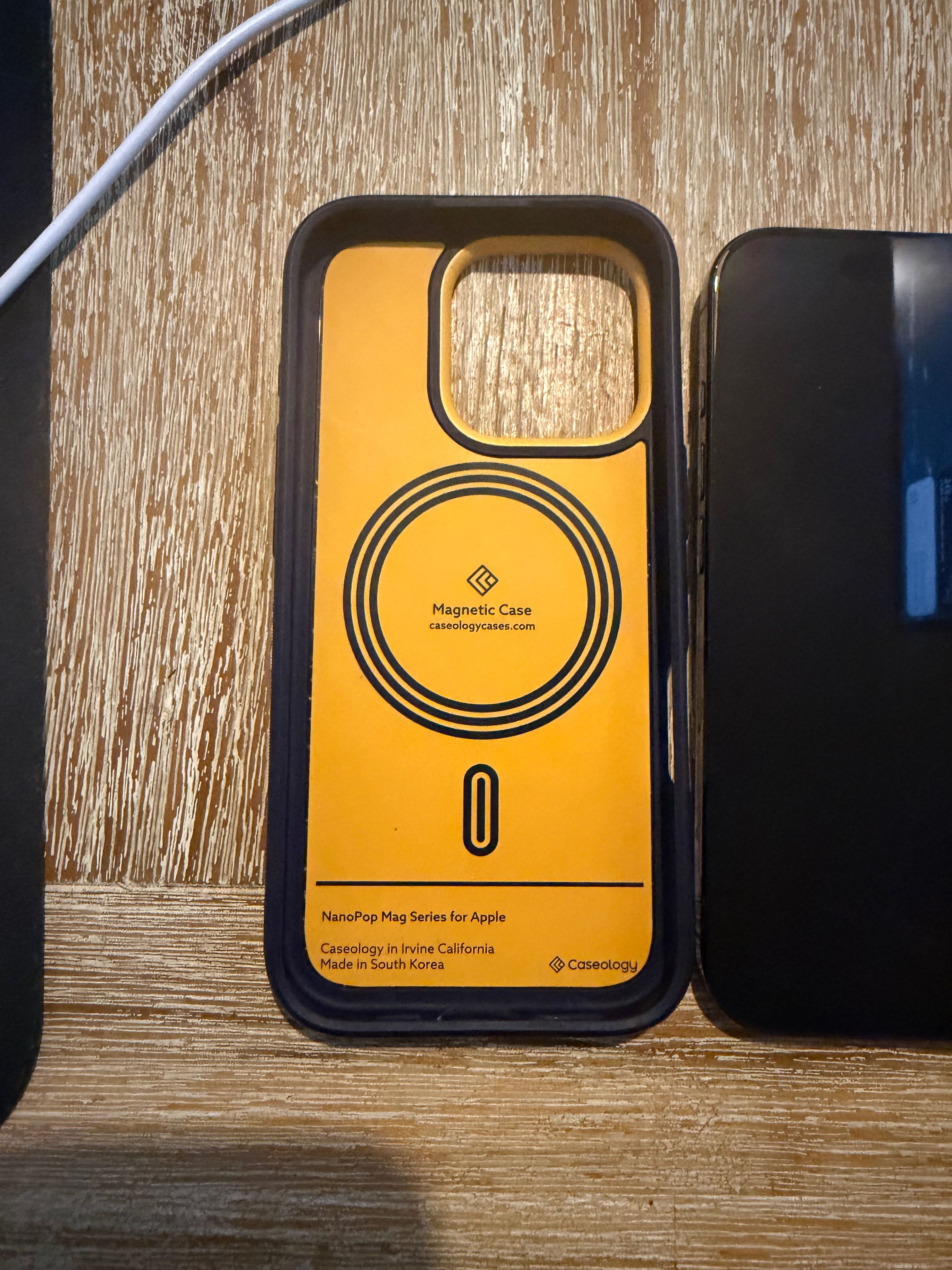 Iphone 16 pro novo (bateria a 100%, garantia, sem riscos) 128gb + capa